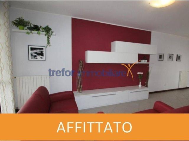 Trilocale via Europa 5, Centro, San Donato Milanese