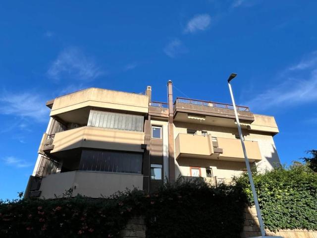 Trilocale via Enrico Besta, Monte Urpinu, Cagliari