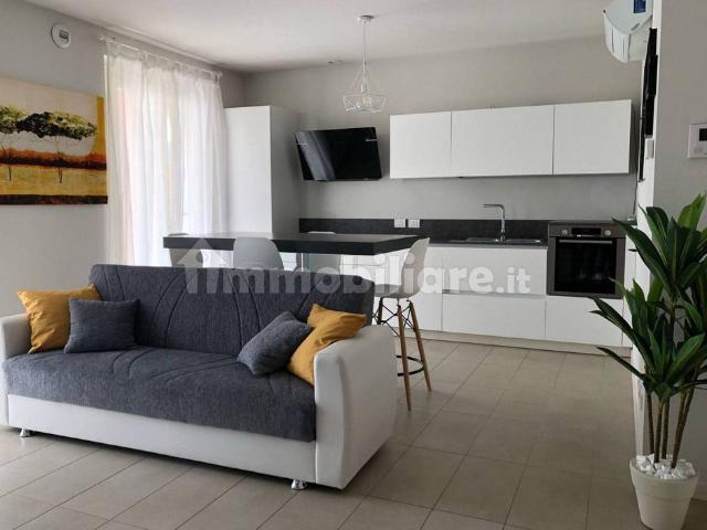 Trilocale via Forte Villa 1, Peschiera del Garda