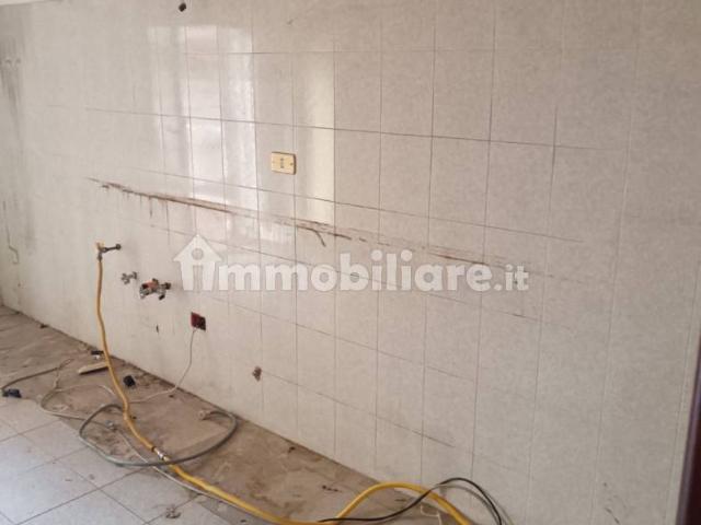 Trilocale via Francesco Brighindi 31, Centro, Frosinone