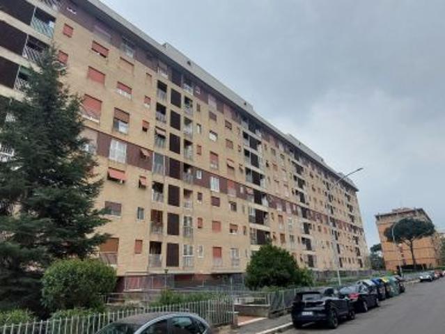 Trilocale via Francesco Buonamici 71, Cinecitt, Roma