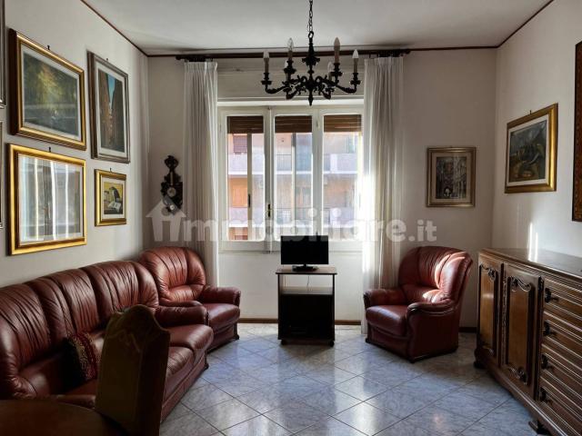 Trilocale via Francesco Cocco Ortu 19, San Benedetto, Cagliari
