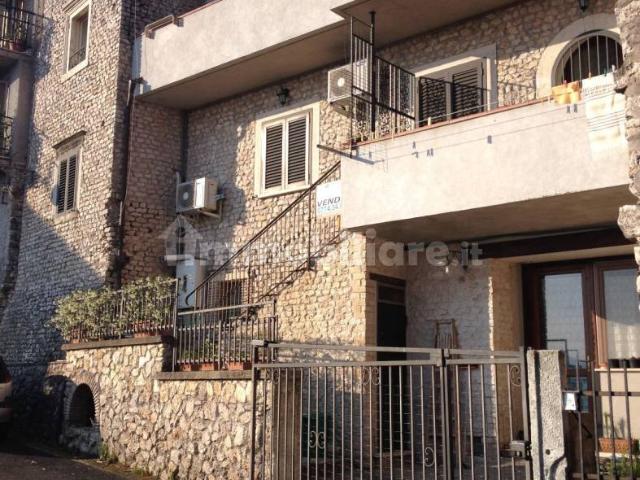 Trilocale via Francesco Russi 5, Centro, Sant'Angelo Romano