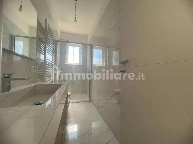 Trilocale via Frascati Colonna 41, Centro, Colonna