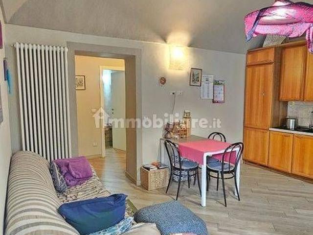 Trilocale via Fratelli Costa 34, Centro, Casale Monferrato