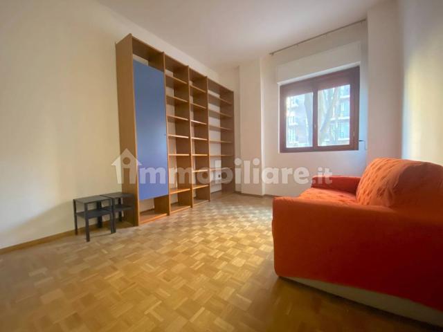 Trilocale via Giovanni Bellezza 11, Bocconi, Milano