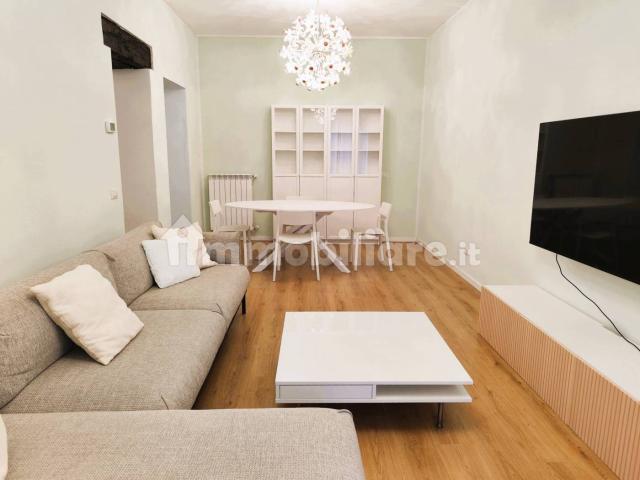 Trilocale via Giuseppe Mazzini 19, Centro, Gallarate