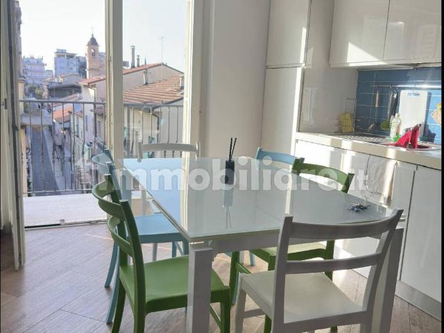 Trilocale via Giuseppe Mazzini 31A, Centro, Civitanova Marche