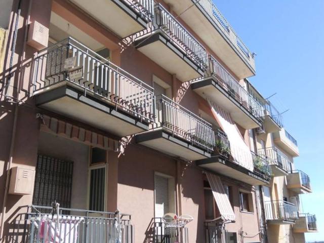 Trilocale via Giuseppe Garibaldi 65, Centro, Carlentini