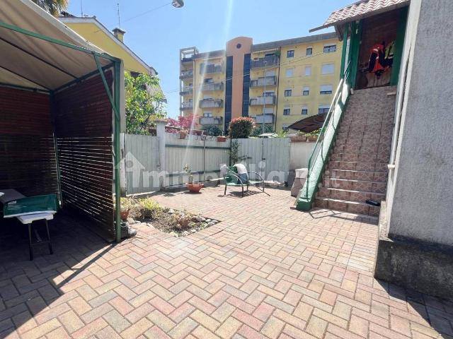 Trilocale via Giuseppe Zanardelli 18, Santa Bertilla Mercato Nuovo, Vicenza