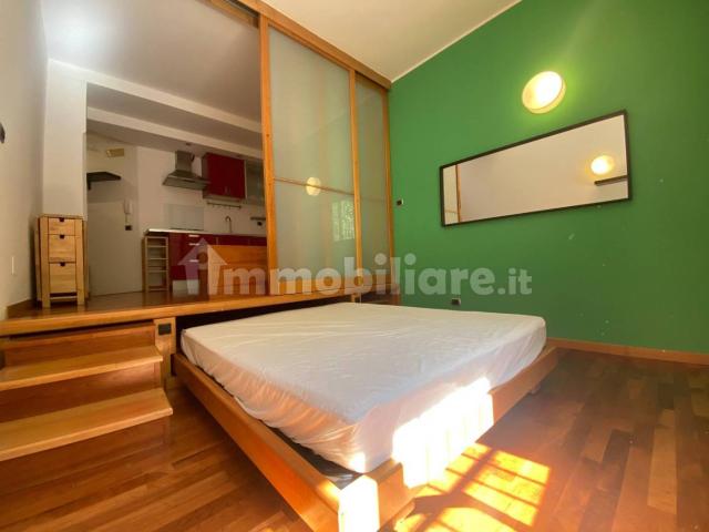 Trilocale via Gran San Bernardo 11/a, Cenisio, Sarpi, Isola, Milano