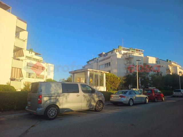 Trilocale via Grotta Della Regina, 41, Torre a Mare, Bari