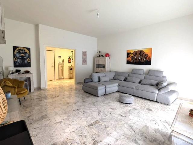 Trilocale via Lucania 5, Via Venezia Lungofiume Paolucci, Pescara