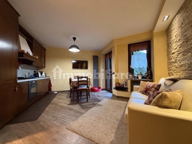 Trilocale via Luigi Einaudi 19, Centro, Bardonecchia