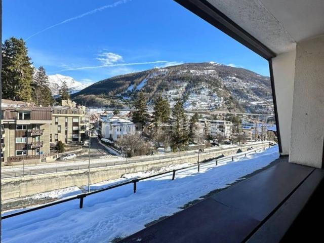 Trilocale via Luigi Einaudi 9, Centro, Bardonecchia