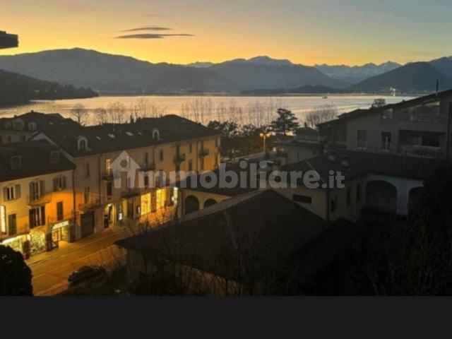 Trilocale via Labiena 93, Laveno, Laveno Mombello