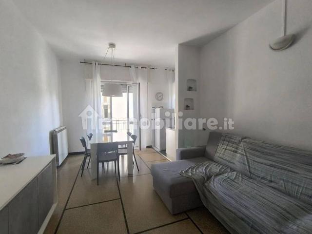 Trilocale via Lorenzo De Raymondi, 25, Centro, Finale Ligure