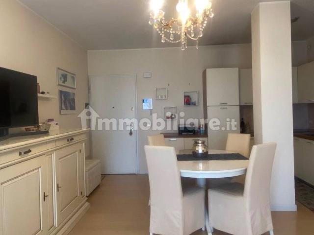 Trilocale via Padre Luigi Tezza 30, Centro, Conegliano
