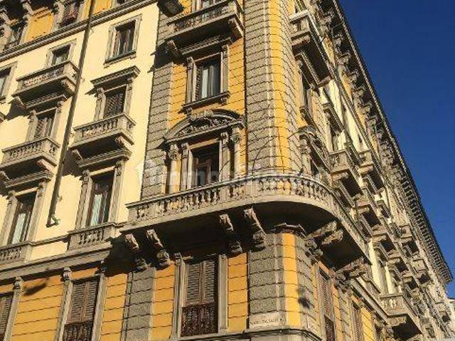 Trilocale via Panfilo Castaldi 5, Repubblica, Milano