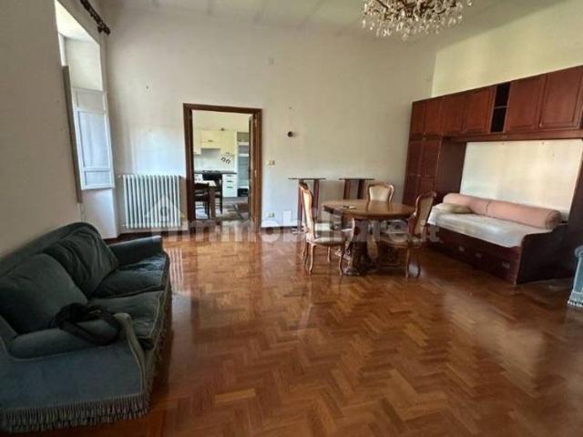 Trilocale via Pennina, Rieti
