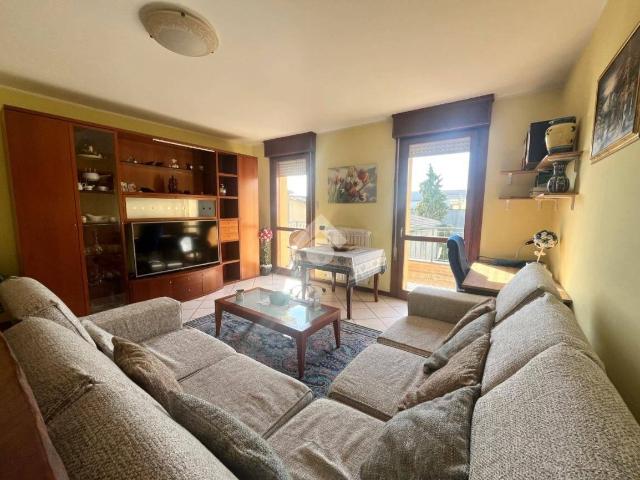 Trilocale via Piovese 270, Voltabarozzo, Padova