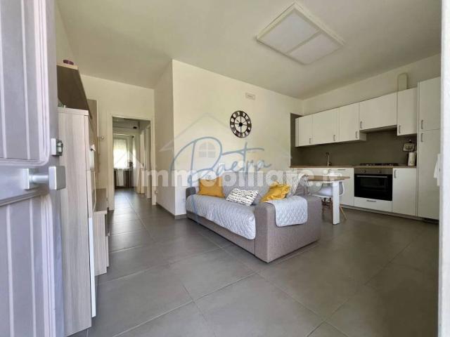 Trilocale via Pontremoli, 91, Marina di Massa Centro, Massa