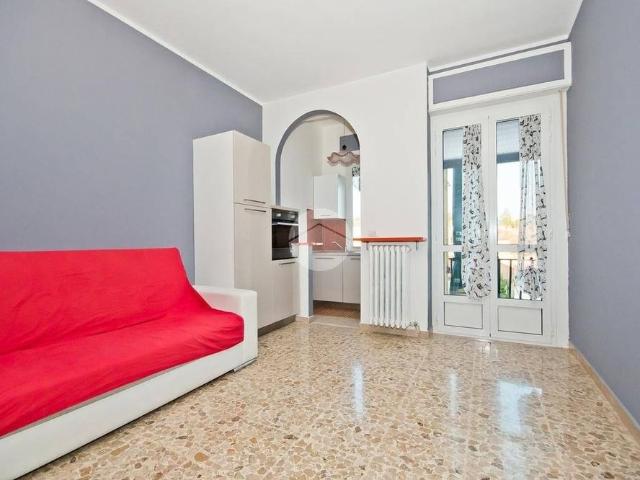 Trilocale via Principi di Piemonte 15, Centro, Bra