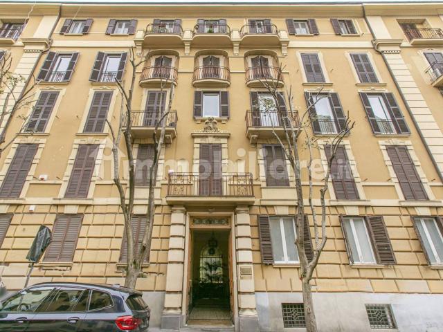 Trilocale via Rubicone, Trieste Coppedè, Roma
