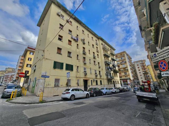 Trilocale via Raffaele Stasi 6, Arenella, Napoli