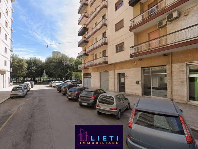 Trilocale via Rintone, 52, Tre Carrare, Taranto