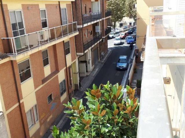 Trilocale via Risorgimento 28, Centro, Nettuno