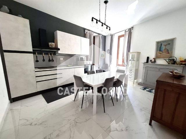 Trilocale via Roma, Centro Storico, Desenzano del Garda