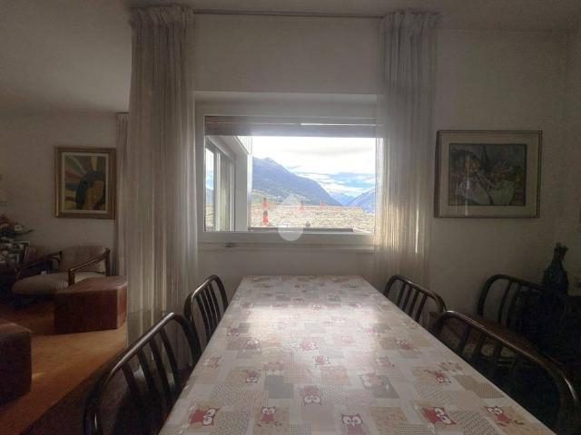 Trilocale via stelvio 21, Centro, Bormio