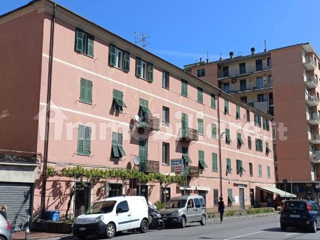 Trilocale via Struppa 204, Struppa, Genova