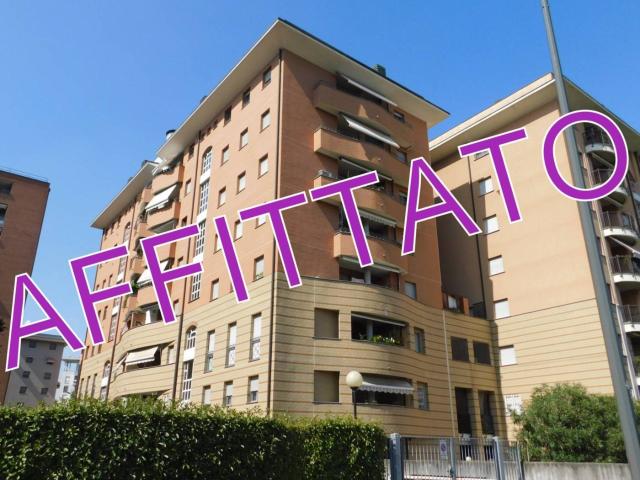 Trilocale via San Venerio 5, Santa Giulia, Milano