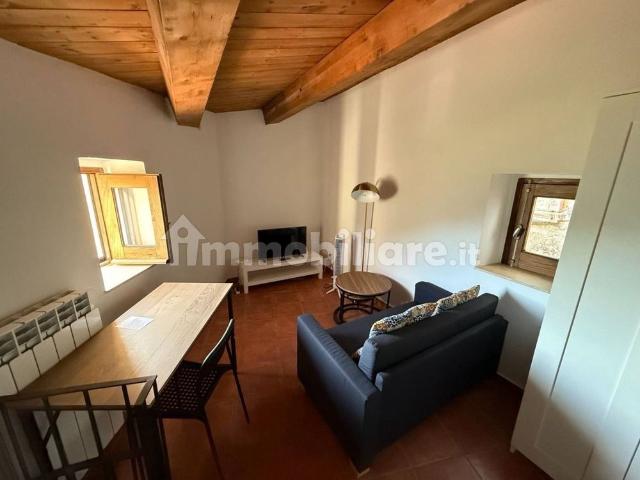Trilocale via San Vincenzo 14, Centro, Sangineto