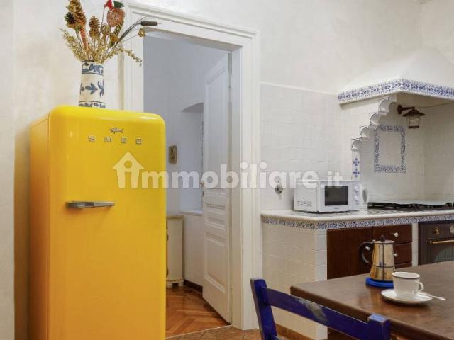 Trilocale via San Giorgio 5, Città Vecchia, Trieste