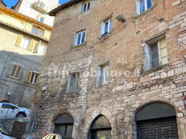 Trilocale via San Giacomo, Centro Storico, Perugia