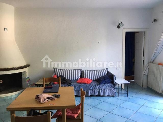 Trilocale via San Montano 26, Centro, Forio