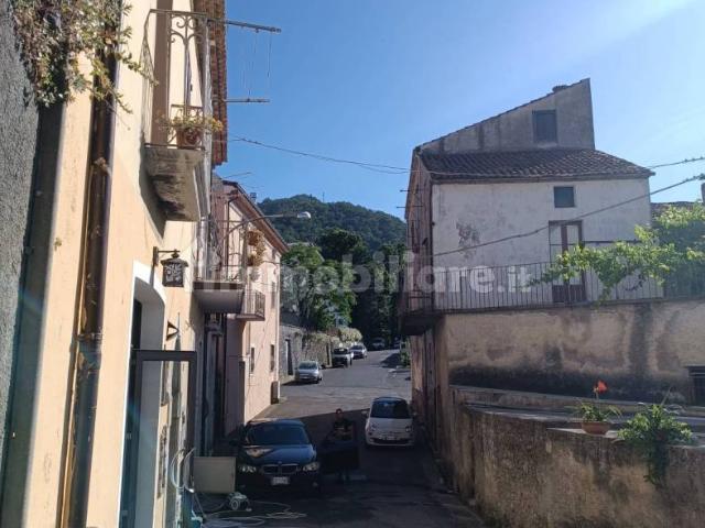 Trilocale via Sant'Elena, Centro, Trecchina