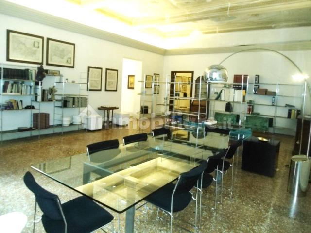 Trilocale via Santo Stefano, Santo Stefano, Bologna