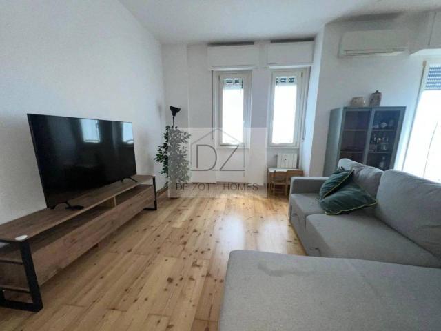 Trilocale via Sarzana, 40, Istria, Milano