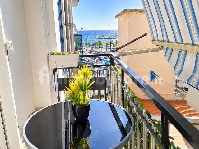 Trilocale via Schisò 16, Centro, Giardini Naxos