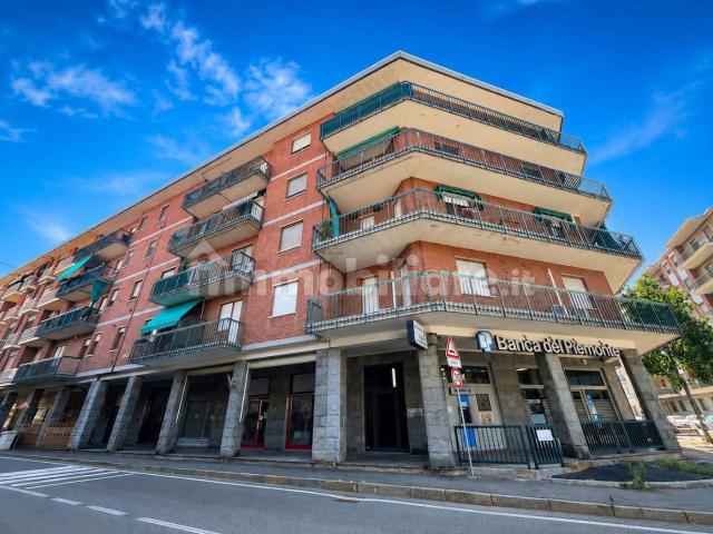 Trilocale via Silvio Pellico 41, Centro, Carignano