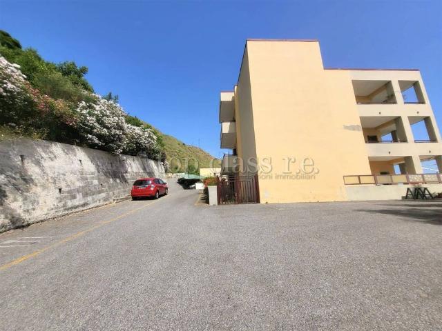 Trilocale via Sotto il Monte, Località Toiano, Sotto il Monte, Pozzuoli