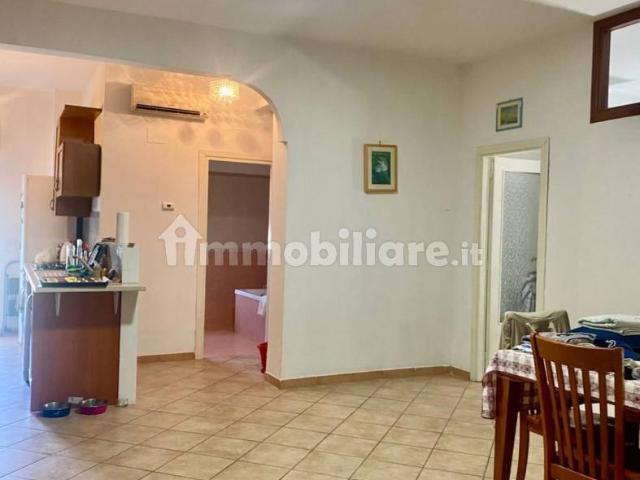 Trilocale via Taranto 6, Centro, Ladispoli