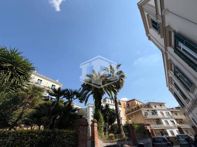 Trilocale via Torquato Tasso, Vomero, Napoli