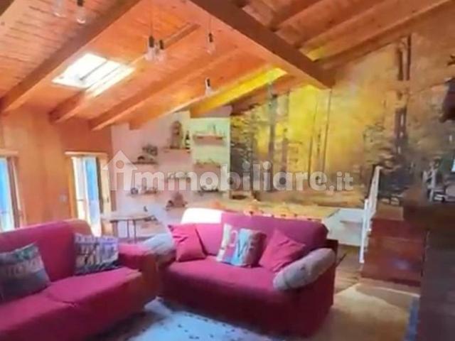 Trilocale via Trento 4, Villa Dalegno, Temù
