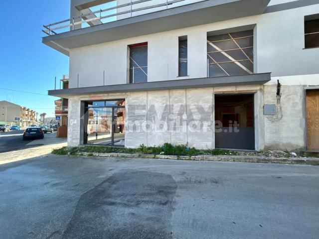 Trilocale via U. Foscolo Ang. Settembrini, Centro, Pachino