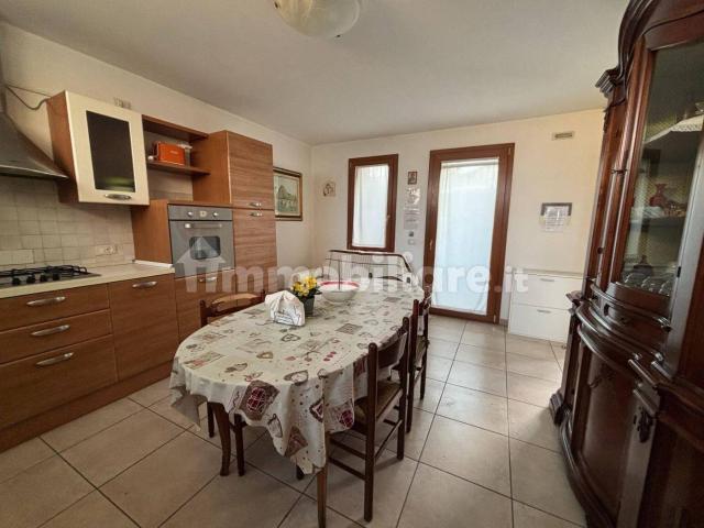 Trilocale via Valleselle 19, Marghera Catene, Venezia